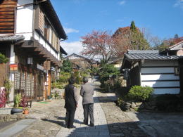 �X���݂̒��ق�