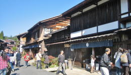 �������i���̂R