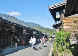 ����������̗l�q