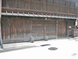 ���Ō˒���