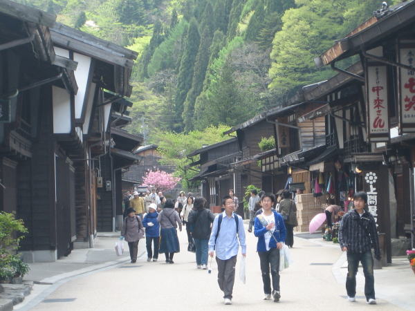 �X���݂̗l�q