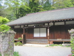 ��O���{��