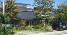 �M�������[