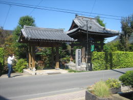 �M���}���ʂ艈���̖�Ə��O