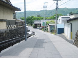 �Q������m���������